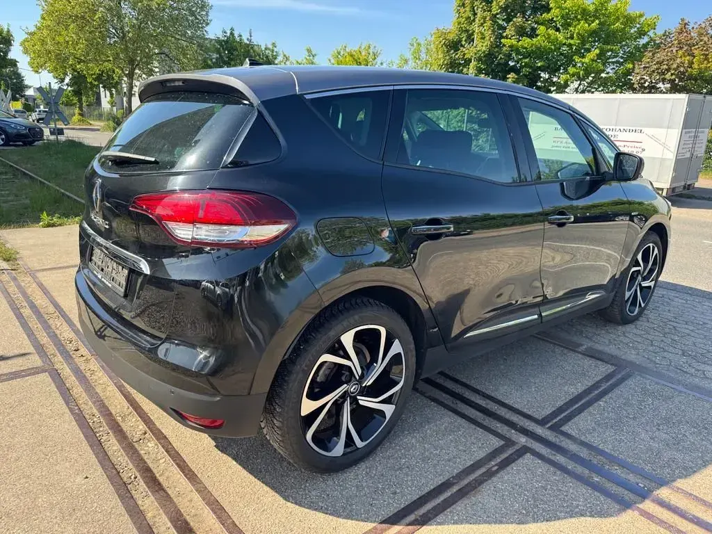 Gebraucht Renault Scénic IV Bose Edition 131 PS (96 kW) 2016 Schwarz Van / Kleinbus