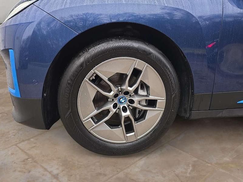 Gebraucht BMW iX 239 kW (326 PS) 2022 Phytonicblau metallic SUV