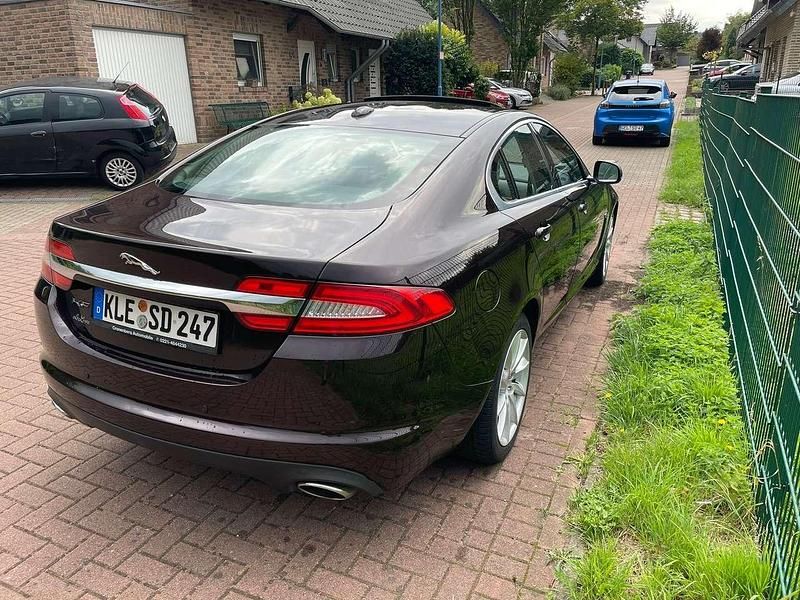 Gebraucht Jaguar XF 241 PS (177 kW) 2012 Limousine