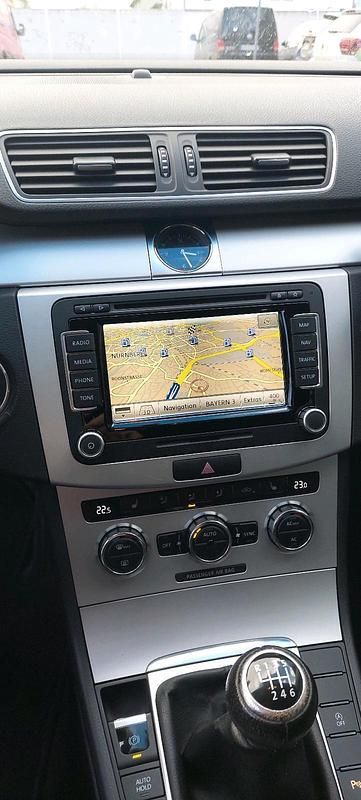 Gebraucht VW Passat 140 PS (102 kW) 2012 Schwarz Kombi