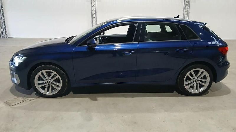 Gebraucht Audi A3 Advanced 116 PS (85 kW) 2021 Blau Limousine