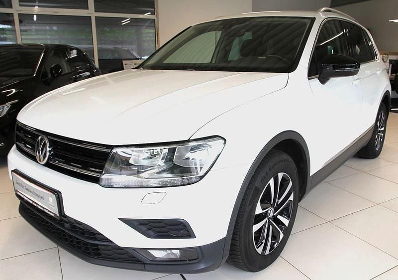 Weiß Gebraucht 2020 VW Tiguan IQ Drive SUV | 20.985 € (Guter Preis) - Bild 1/4
