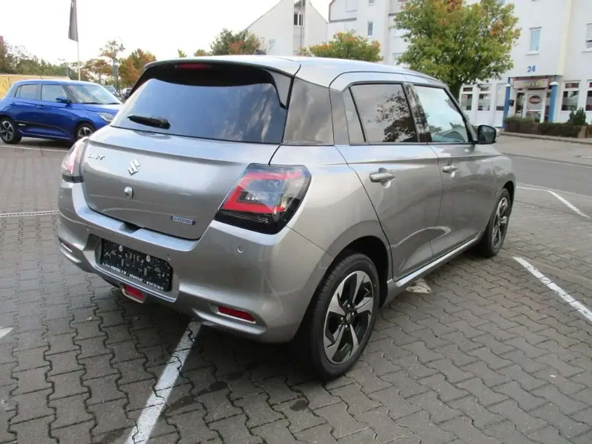 Neu Suzuki Swift Comfort 83 PS (61 kW) 2026 Silber Kleinwagen