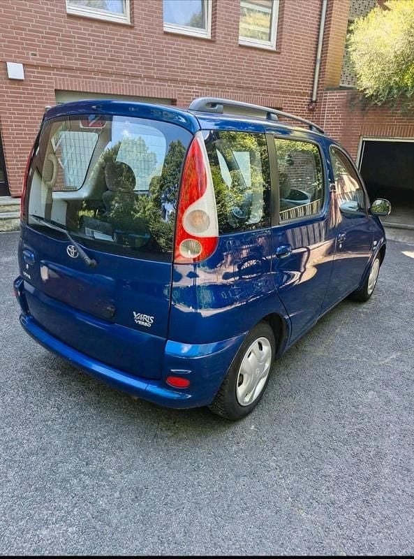 Gebraucht Toyota Yaris 86 PS (63 kW) 2002 Blau Kombi