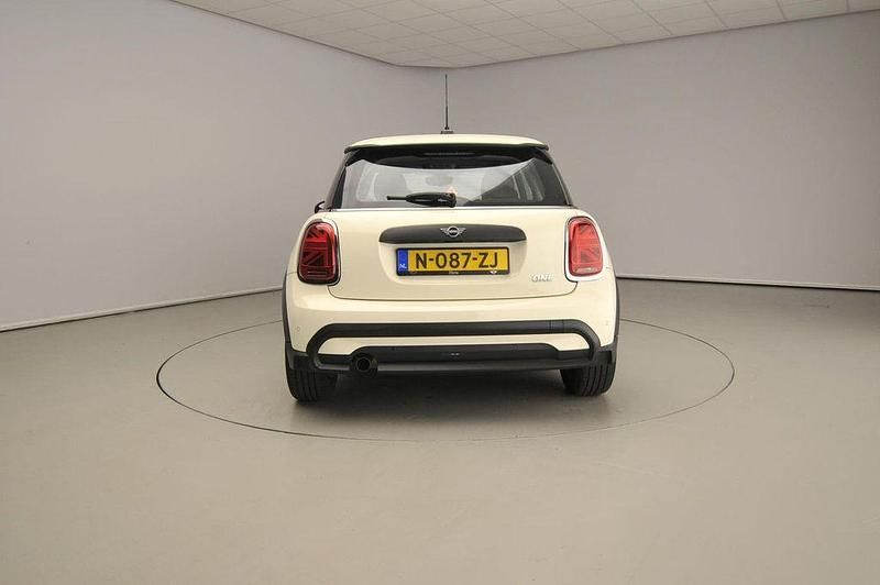 Gebraucht Mini ONE 102 PS (75 kW) 2022 Weiß Kleinwagen