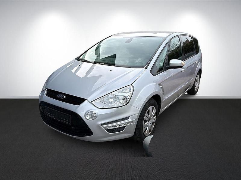 Käytetty Ford S-MAX Trend 145 HP (106 kW) 2010 Hopea Tila-auto