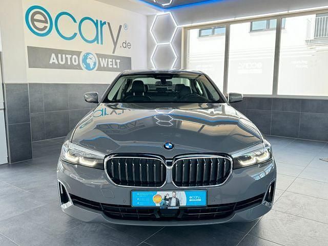 Berninagrau bernsteineffekt me Gebraucht 2021 BMW 540 Performance Limousine | 36.995 € (Fairer Preis) - Bild 1/4
