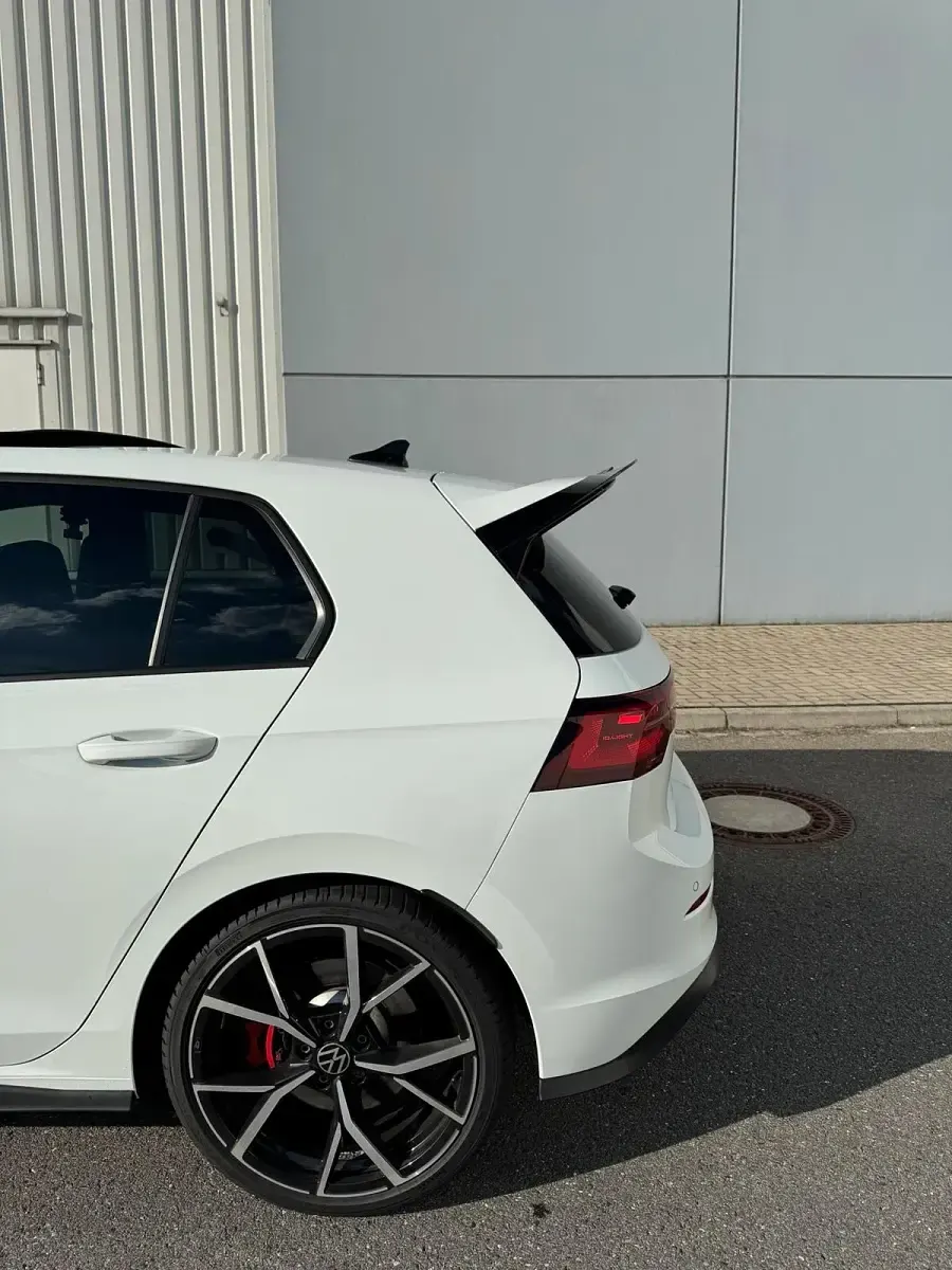 Gebraucht VW Golf VIII 300 PS (220 kW) 2023 Weiß Kleinwagen