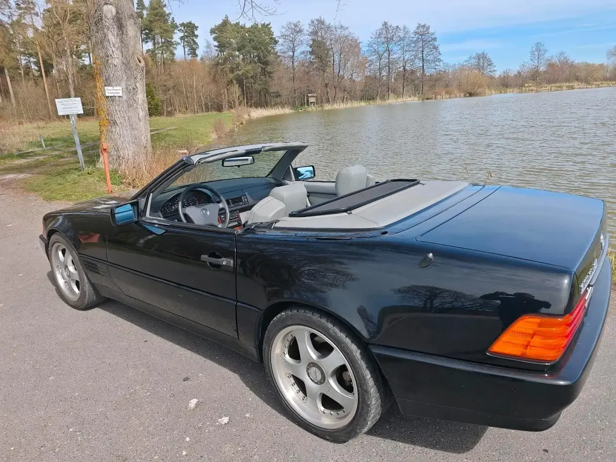 Gebraucht Mercedes SL300 231 PS (169 kW) 1990 Schwarz Cabrio