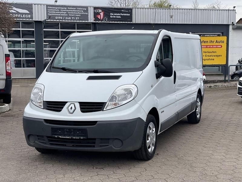 Gebraucht Renault Trafic 114 PS (83 kW) 2013 Weiß Van / Kleinbus