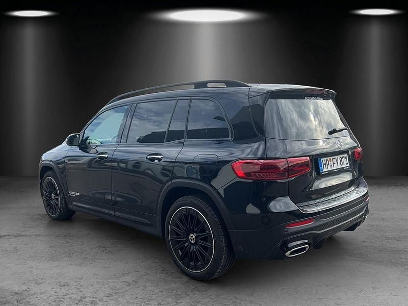 Gebraucht Mercedes GLB200 AMG 150 PS (110 kW) 2024 Kosmosschwarz SUV