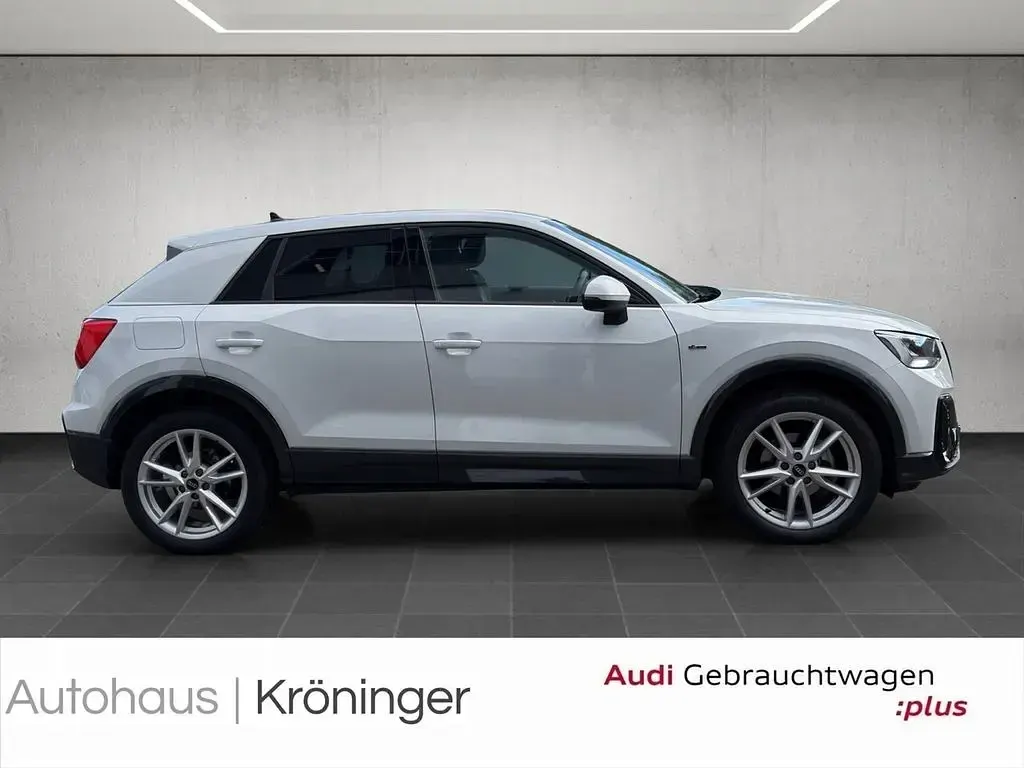 Gebraucht Audi Q2 S-Line 150 PS (110 kW) 2025 Weiß SUV