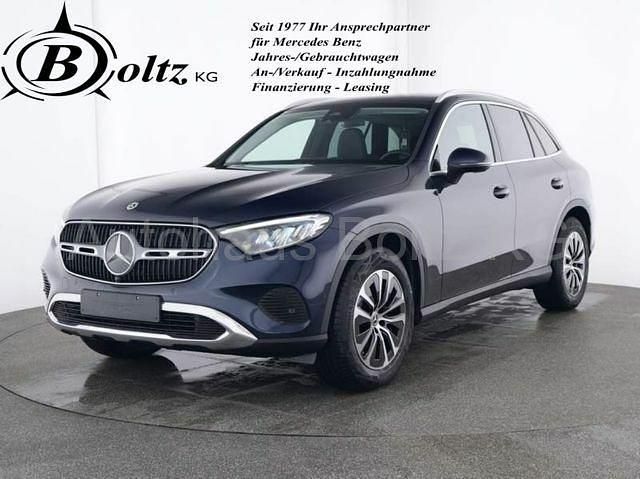 Gebraucht Mercedes GLC200 Avantgarde 227 PS (166 kW) 2023 Nautikblau SUV
