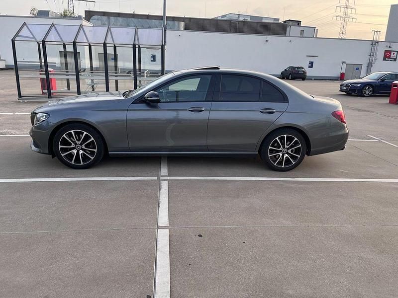 Second-hand Mercedes E200 184 CP (135 kW) 2019 Gri Berlinǎ