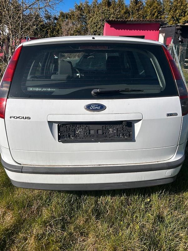 Gebraucht Ford Focus 116 PS (85 kW) 2007 Weiß Kombi