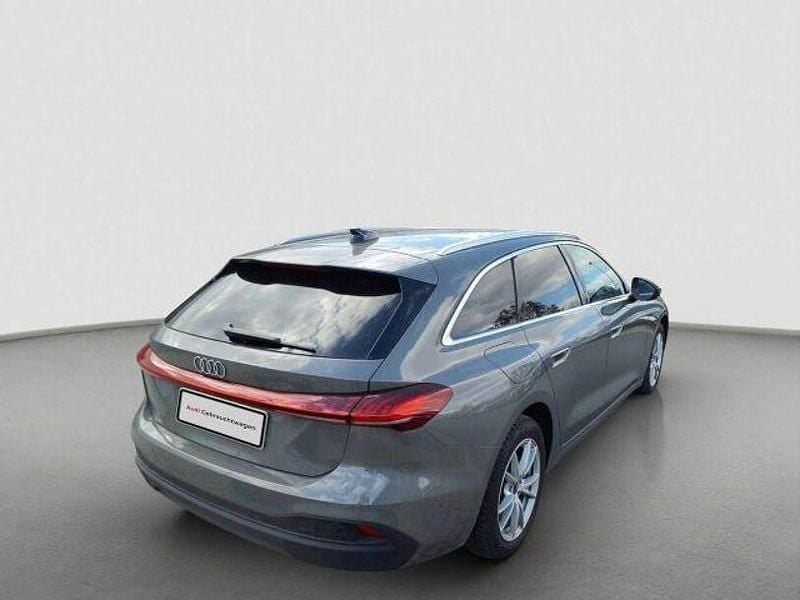 Gebraucht Audi A5 Comfort 204 PS (150 kW) 2025 Chronosgrau metallic Kombi