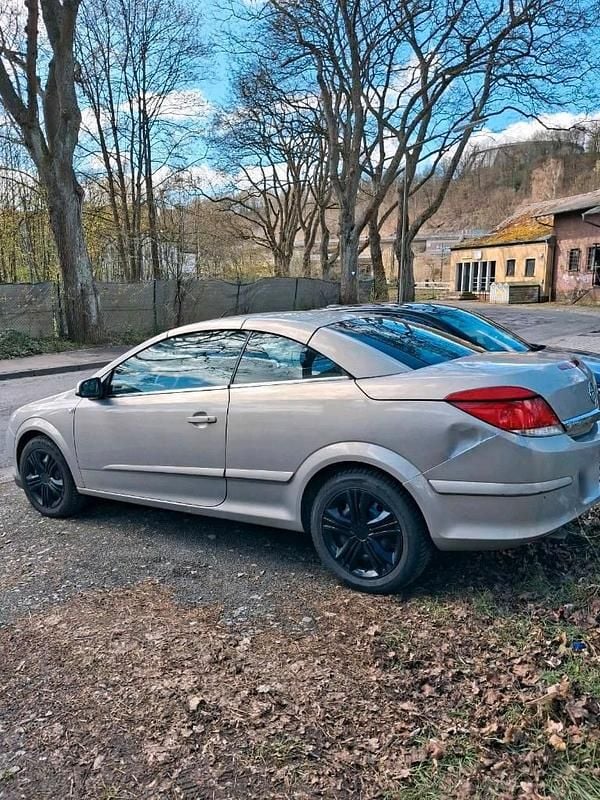 Gebraucht Opel Astra Cabriolet 140 PS (102 kW) 2008 Grau Cabrio