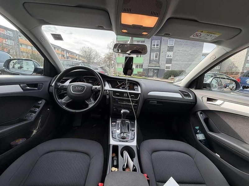 Gebraucht Audi A4 Ambiente 150 PS (110 kW) 2015 Grau Kombi