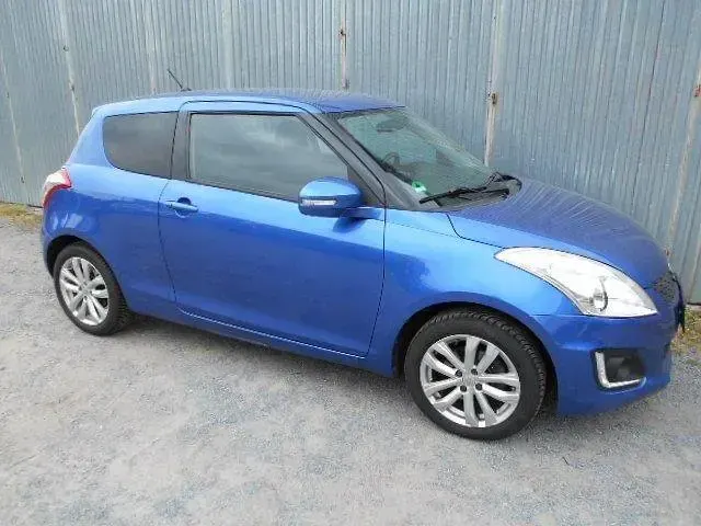 Gebraucht Suzuki Swift 94 PS (69 kW) 2014 Blau Kleinwagen
