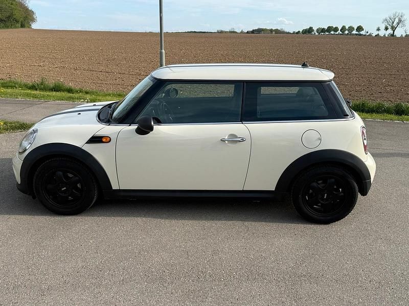 Usata Mini Cooper 75 CV (55 kW) 2011 Beige Utilitaria