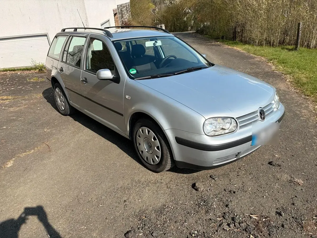 Gebraucht VW Golf IV 105 PS (77 kW) 2001 Silber Kombi
