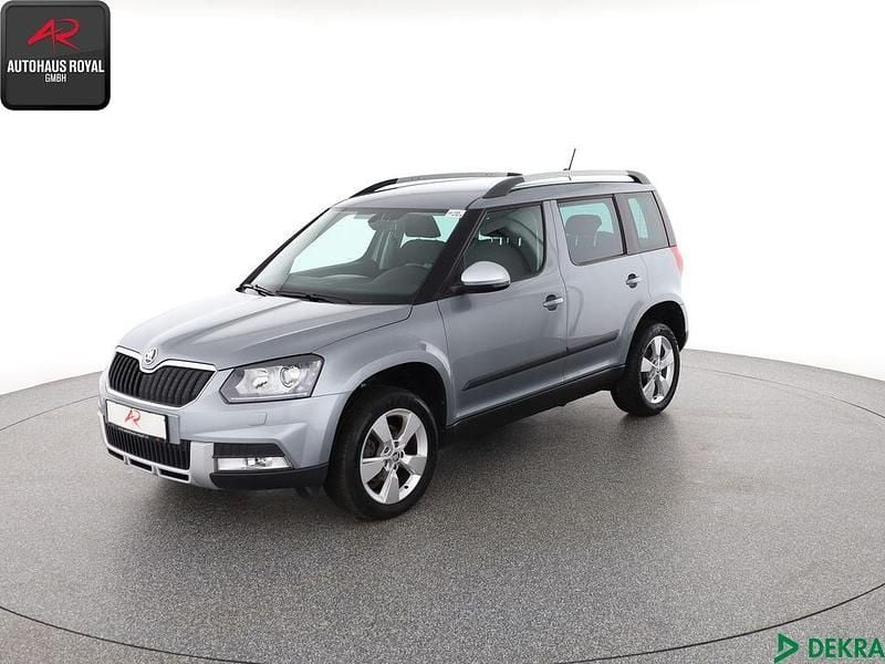 Grau (metallic) Gebraucht 2016 Skoda Yeti SUV | 19.880 € (Teuer) - Bild 1/4