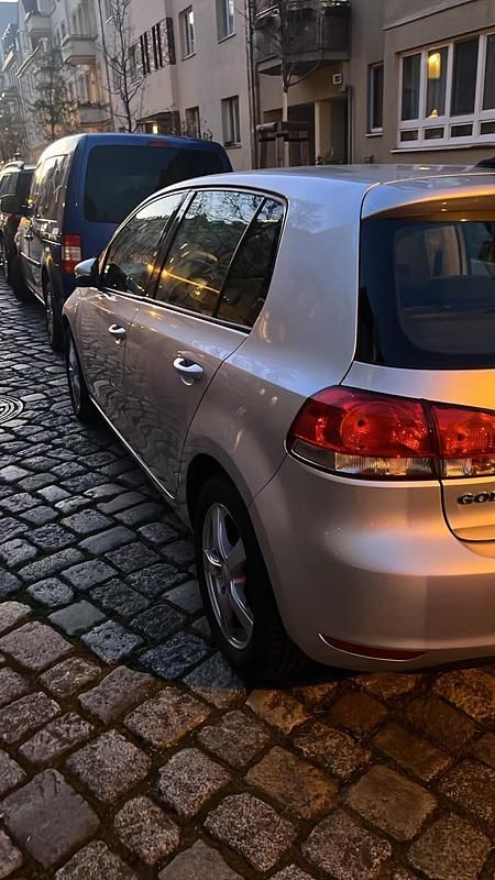 Grau Gebraucht 2009 VW Golf VI Kombi | 3.600 € (Fairer Preis) - Bild 1/4