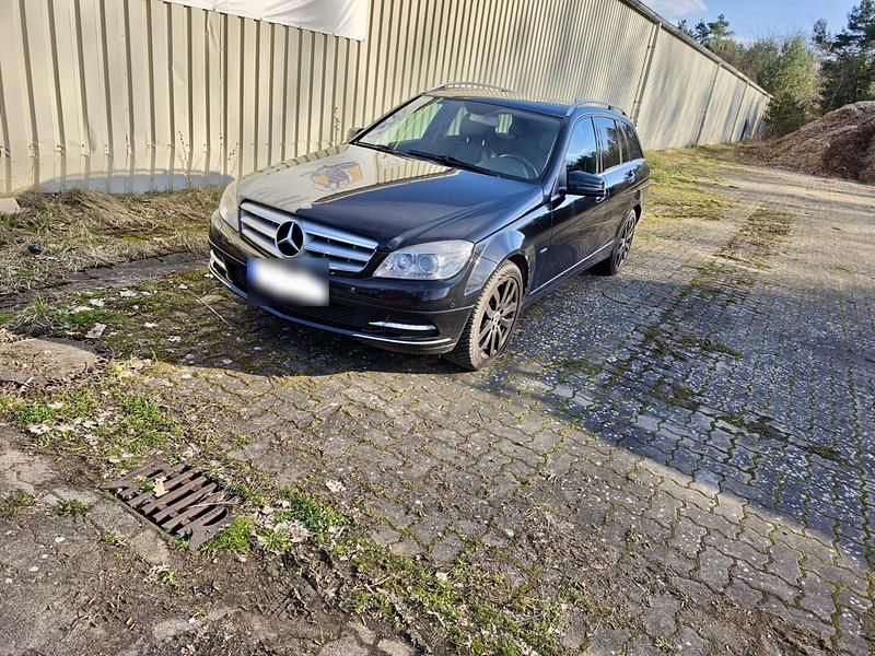 Gebraucht Mercedes C350 231 PS (169 kW) 2010 Schwarz Kombi