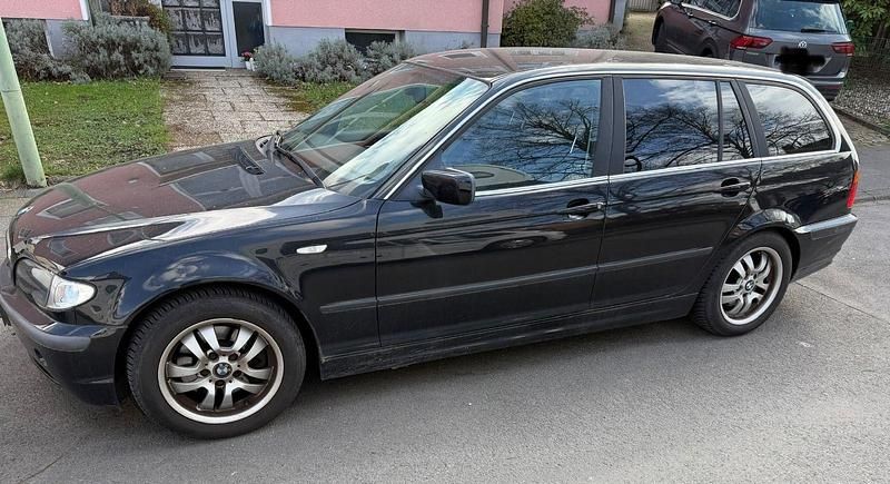 Second-hand BMW 320 170 CP (125 kW) 2002 Negru Break