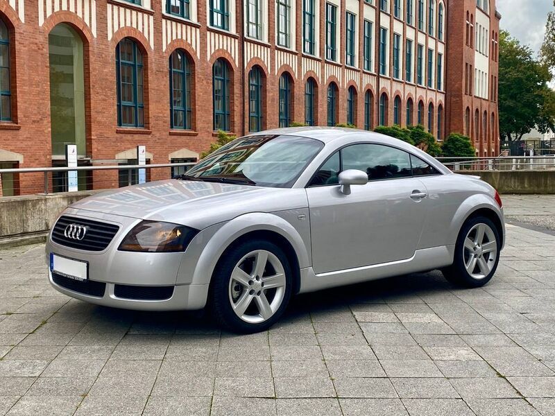 Silber Gebraucht 2000 Audi TT Sport Coupé | 12.900 € - Bild 1/4
