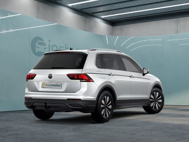 Gebraucht VW Tiguan Move 150 PS (110 kW) 2023 Silber SUV