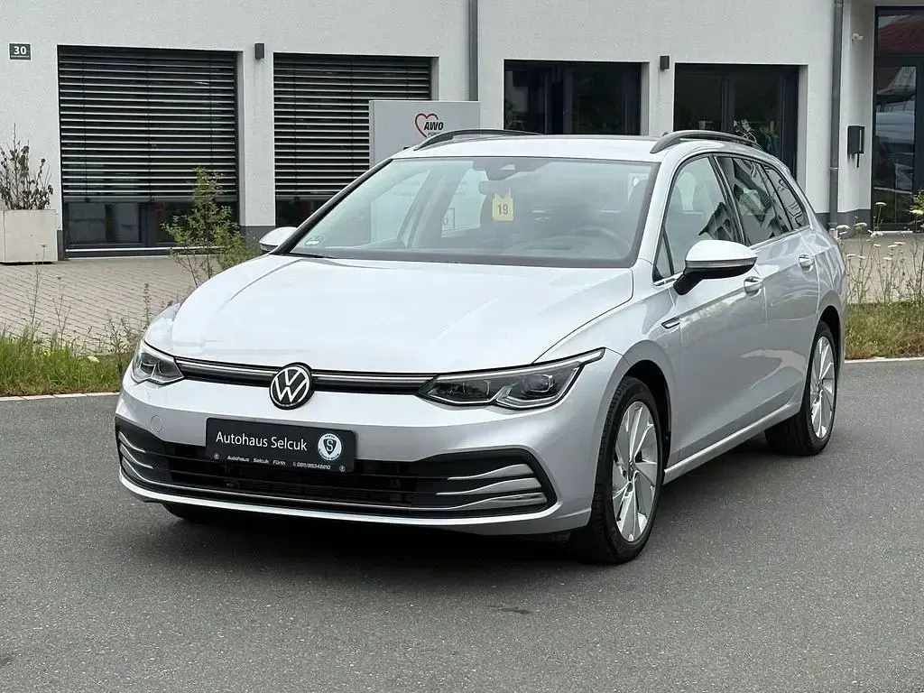 Gebraucht VW Golf VII Style 150 PS (110 kW) 2021 Silber Kleinwagen