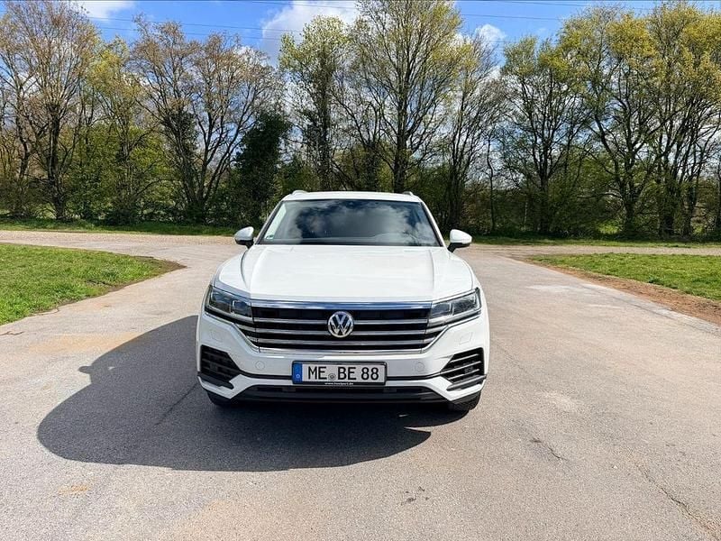 Gebraucht VW Touareg 231 PS (169 kW) 2019 Weiß SUV