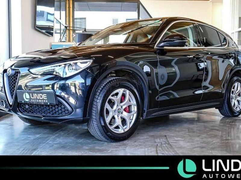 Schwarz Gebraucht 2018 Alfa Romeo Stelvio Super SUV | 19.990 € (Etwas zu teuer) - Bild 1/4