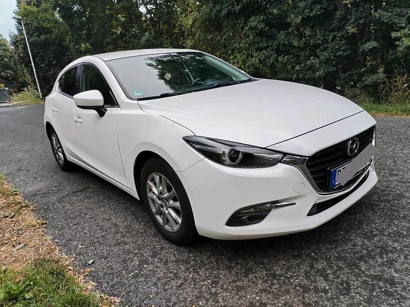 Gebraucht Mazda 3 105 PS (77 kW) 2017 Weiß Limousine