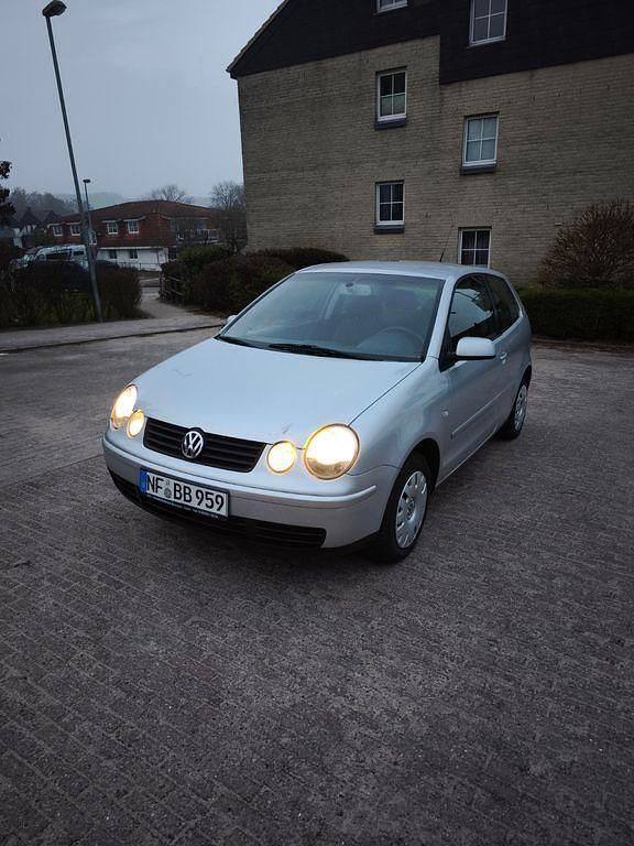 Gebraucht VW Polo Cricket 54 PS (39 kW) 2004 Silber Kleinwagen