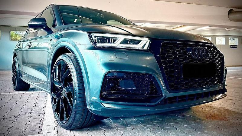 Grau Gebraucht 2019 Audi Q5 Black Edition SUV | 33.650 € (Fairer Preis) - Bild 1/4