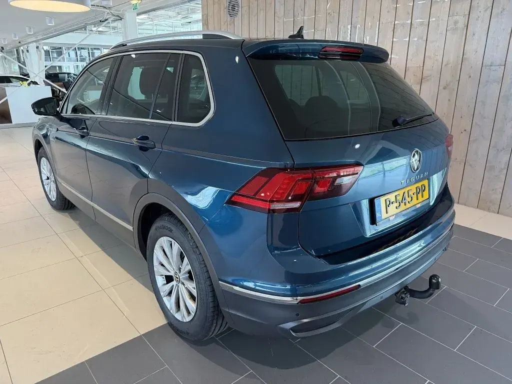 Gebraucht VW Tiguan Business 131 PS (96 kW) 2022 Blau SUV