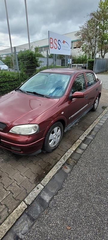 Second-hand Opel Astra 84 CP (61 kW) 2000 Roșu Coupe