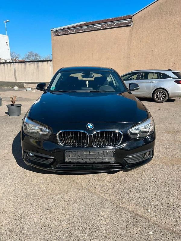 Gebraucht BMW 118 Advantage 136 PS (100 kW) 2015 Schwarz Kleinwagen