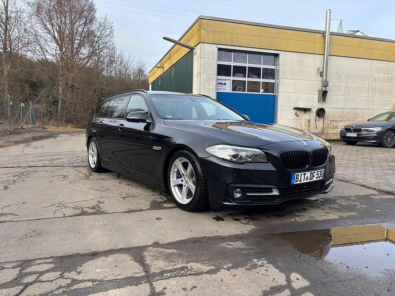 Gebraucht BMW 530 258 PS (189 kW) 2016 Schwarz Kombi