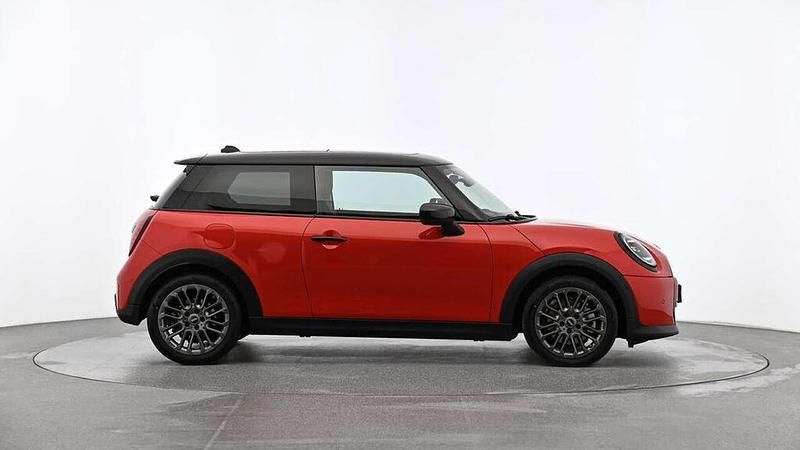 Używany Mini Cooper Classic 156 KM (114 kW) 2024 Czerwony Hatchback