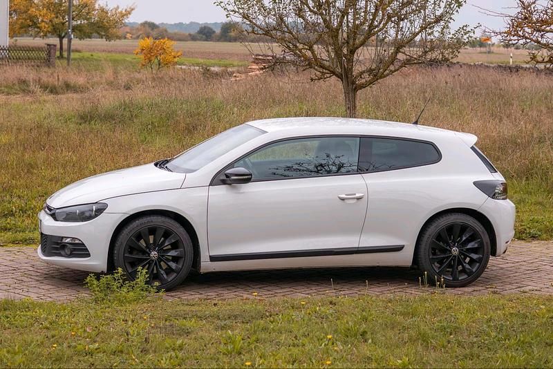 Second-hand VW Scirocco 200 CP (147 kW) 2008 Alb Coupe