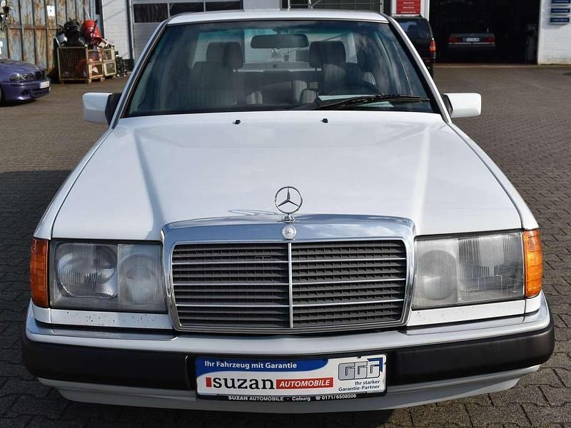 Gebraucht Mercedes E280 197 PS (144 kW) 1992 Weiß Limousine