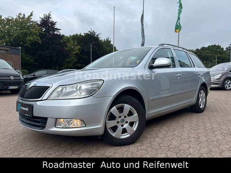 Silber Gebraucht 2011 Skoda Octavia Kombi | 5.890 € (Fairer Preis) - Bild 1/4