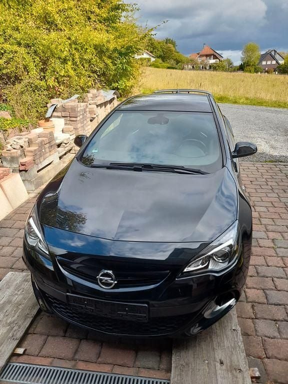 Schwarz Gebraucht 2016 Opel Astra OPC Limousine | 19.900 € (Etwas zu teuer) - Bild 1/4