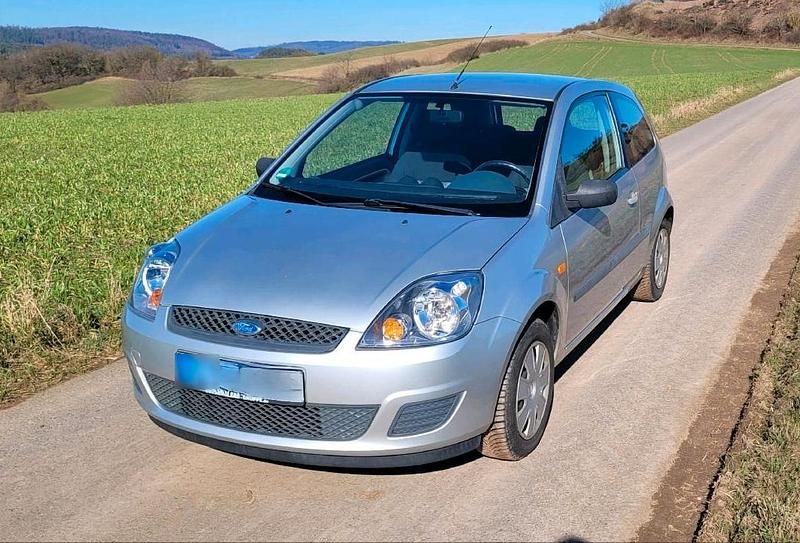 Gebraucht Ford Fiesta Fun X 68 PS (50 kW) 2007 Silber Kleinwagen
