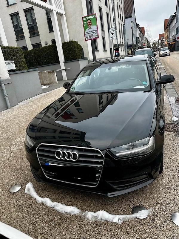 Schwarz Gebraucht 2014 Audi A4 Limousine | 8.500 € (Guter Preis) - Bild 1/4