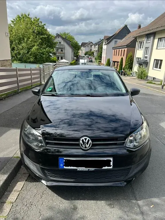 Gebraucht VW Polo 60 PS (44 kW) 2011 Schwarz Kleinwagen