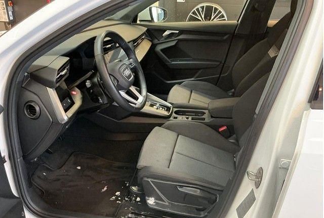 Gebraucht Audi A3 S-Line 150 PS (110 kW) 2022 Weiß Limousine